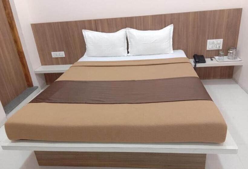 فندق Ramkrishna Inn