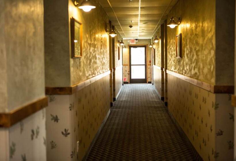 فندق صغير Boulder Creek Inn