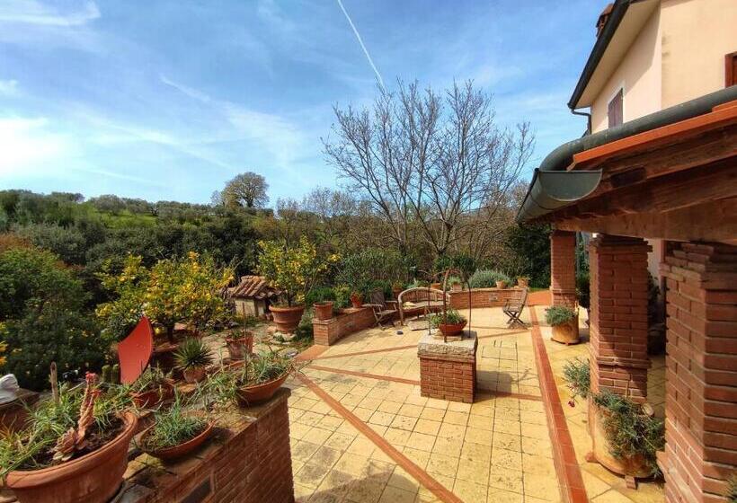 ホテル Agriturismo Podere Santa Rita