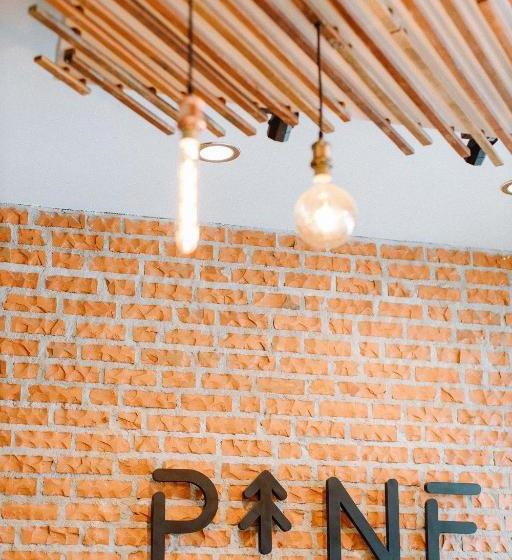 بنسيون Pine Cafe &bed