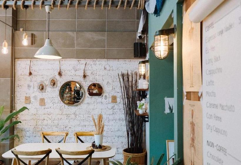 بنسيون Pine Cafe &bed