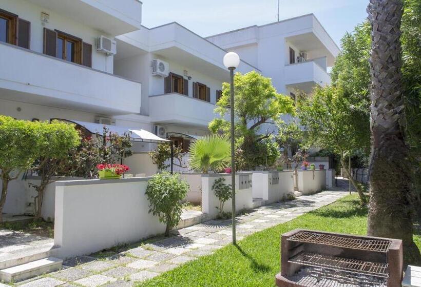 Residence Borgo Latino  Localo