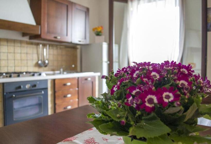 Residence Borgo Latino  Localo