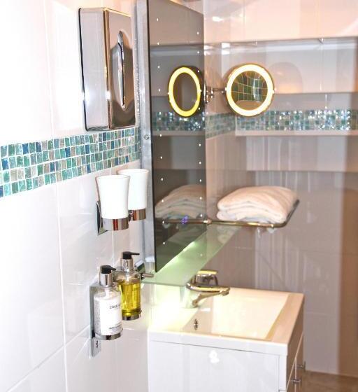 هتل Crompton Guest House