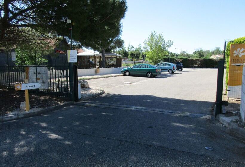 Отель Premiere Classe Avignon Le Pontet