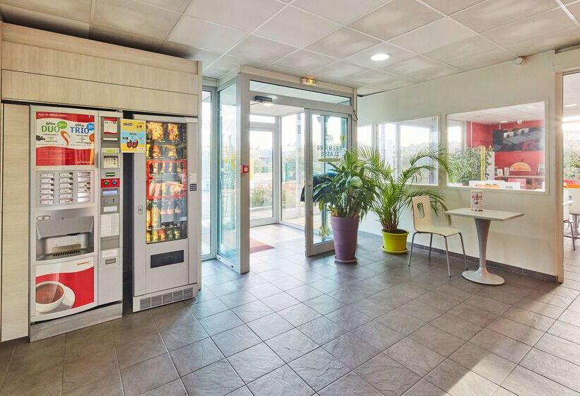 هتل Premiere Classe Avignon Parc Des Expositions