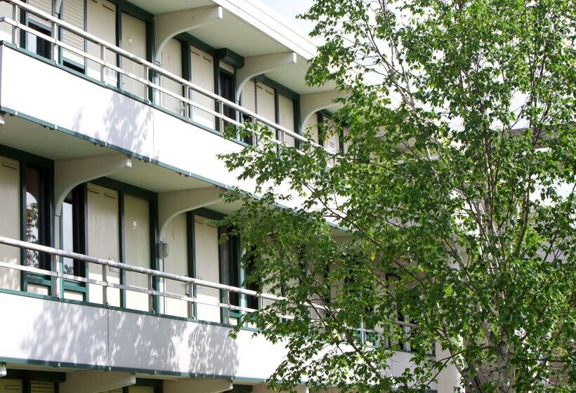 Отель Premiere Classe Coulommiers Mouroux