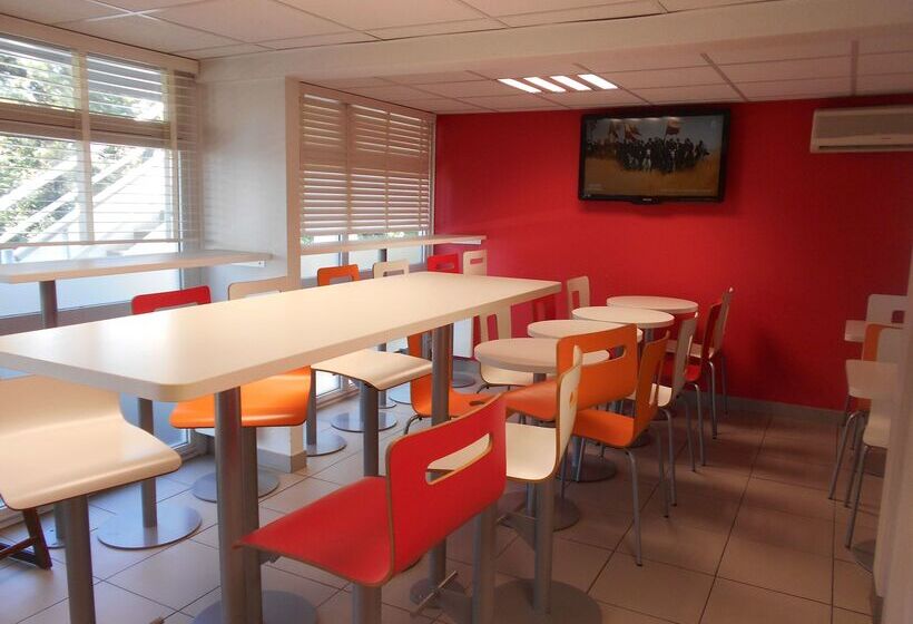 هتل Premiere Classe Lyon Ouest Tassin