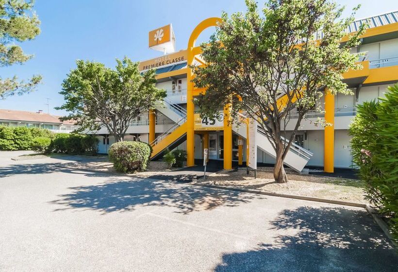 Отель Premiere Classe Orange