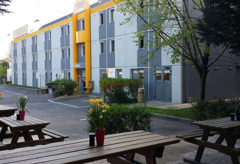 בית מלון כפרי Premiere Classe Montreuil