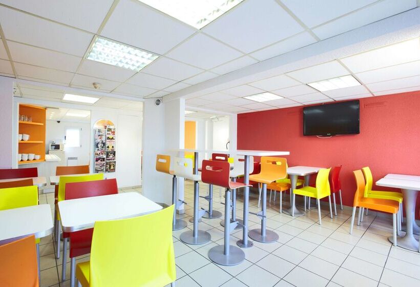 בית מלון כפרי Premiere Classe Montreuil