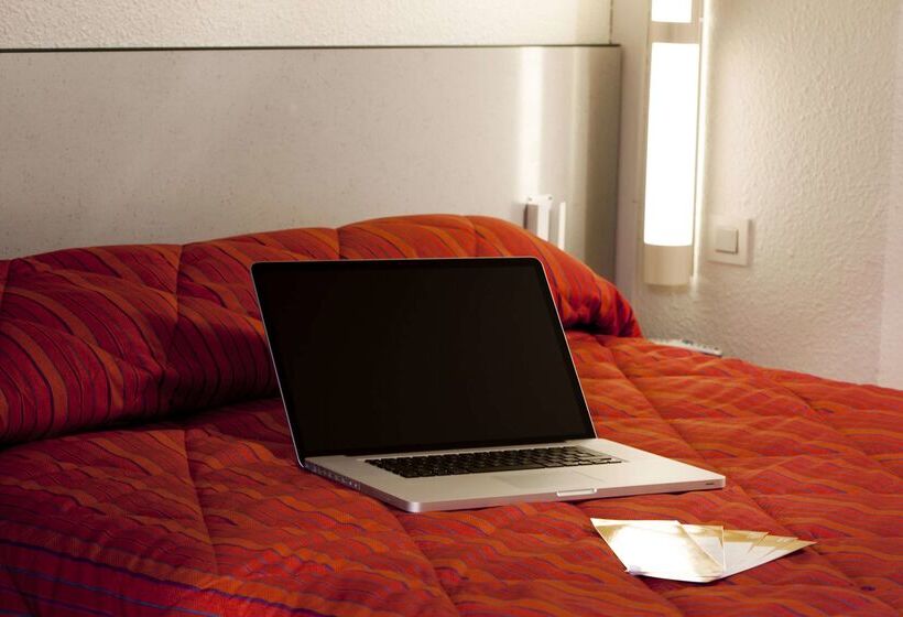 בית מלון כפרי Premiere Classe Reims Est  Taissy