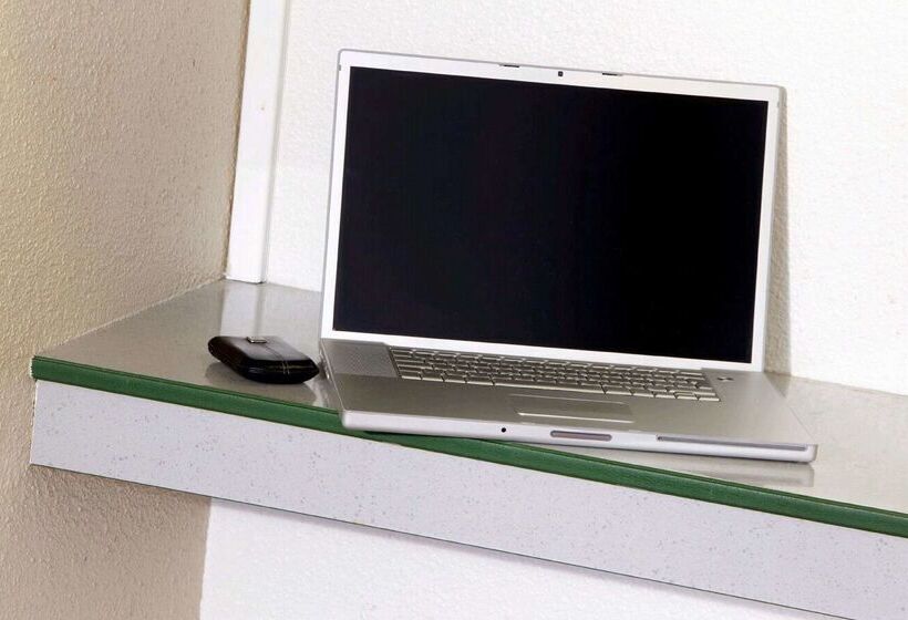 בית מלון כפרי Premiere Classe Roanne Perreux