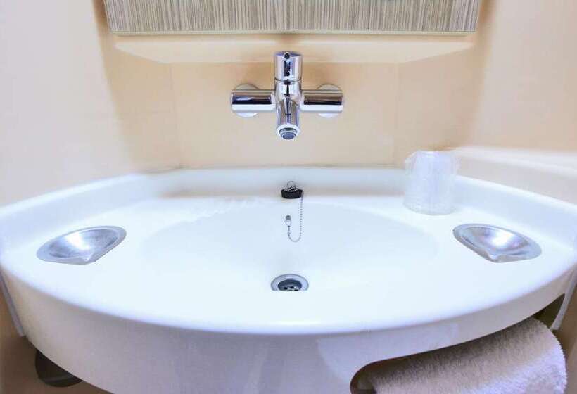 Отель Premiere Classe Saint Brice Sous Foret