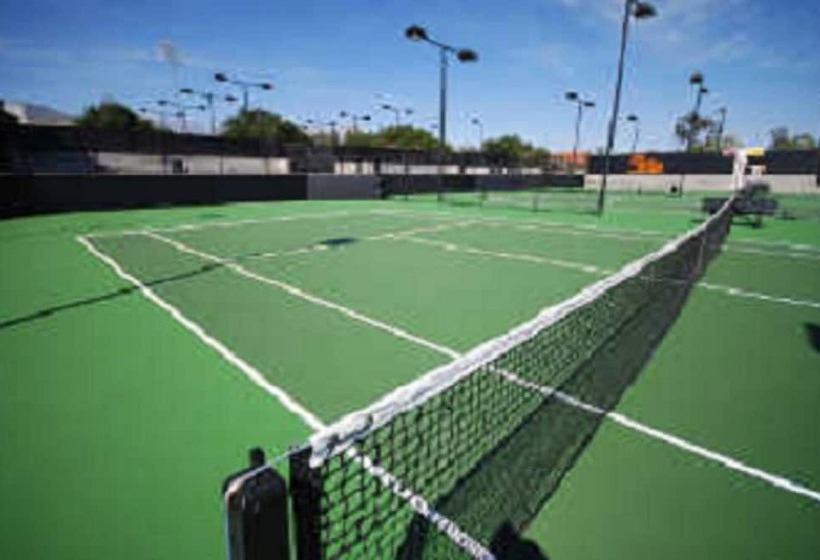 Отель Premiere Classe St Quentin En Yvelines Elancourt