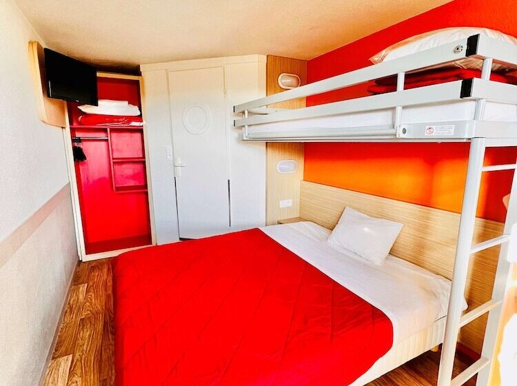 Отель Premiere Classe St Quentin En Yvelines Elancourt