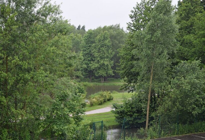 Отель Premiere Classe Creil   Villers Saint Paul