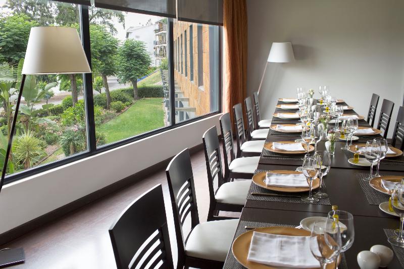 ホテル Ribera De Triana   Reopening!