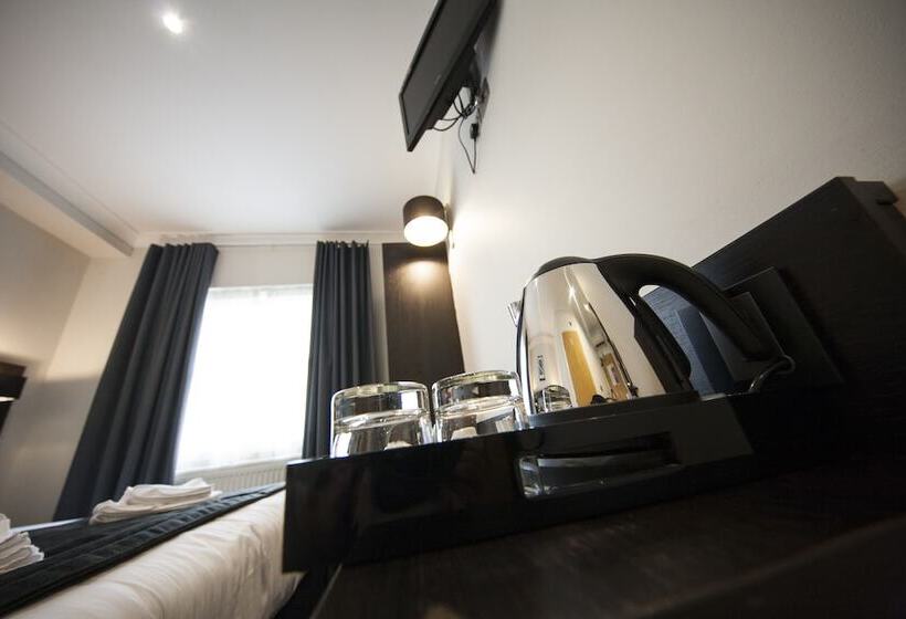 בית מלון כפרי St George S Inn Victoria