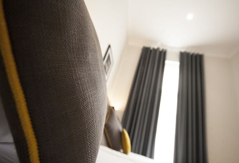 בית מלון כפרי St George S Inn Victoria