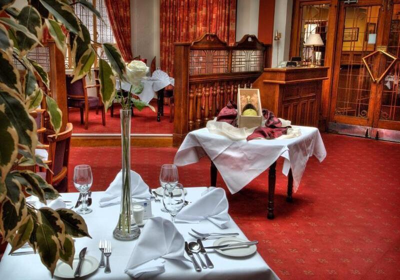 فندق The Lucan Spa