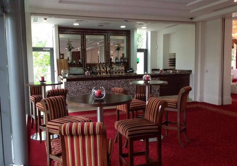 فندق The Lucan Spa