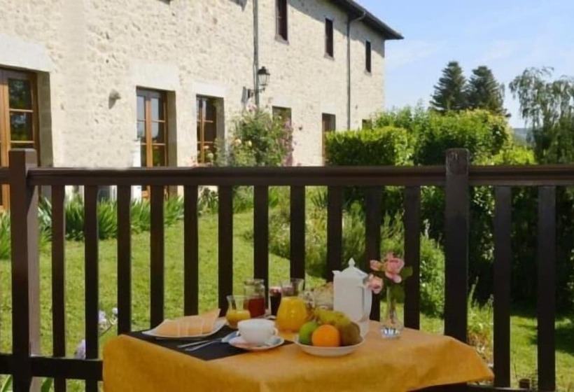 בית מלון כפרי Auberge La Source   Logis Hôtels