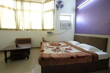 هتل Viren Pacific By Wb Inn