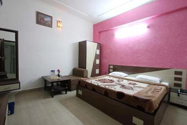 هتل Viren Pacific By Wb Inn