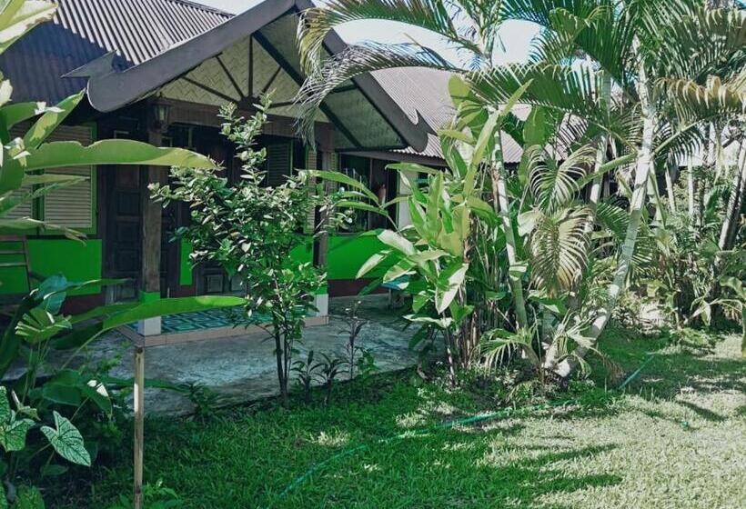 پانسیون Anouxa Riverview Guesthouse