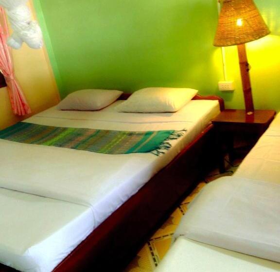 پانسیون Anouxa Riverview Guesthouse