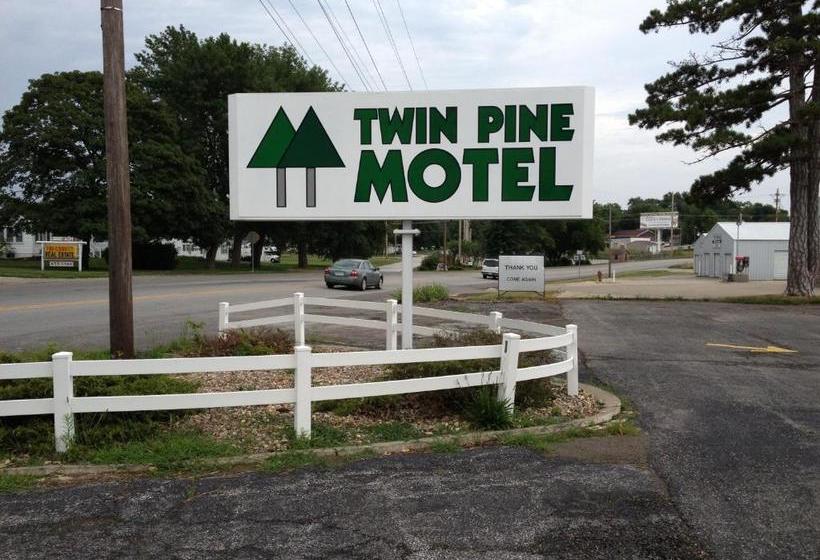 Twin Pine Motel