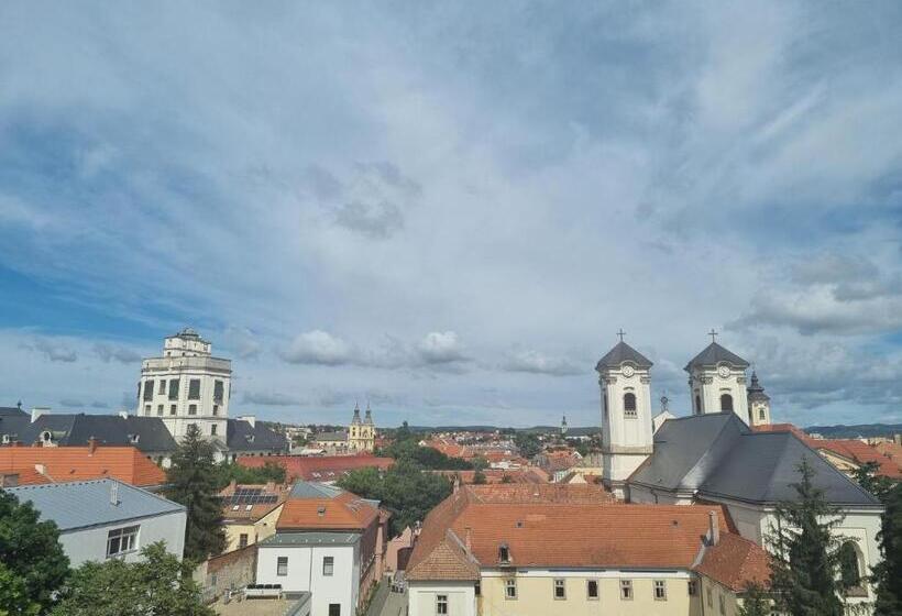 Отель Estella Superior