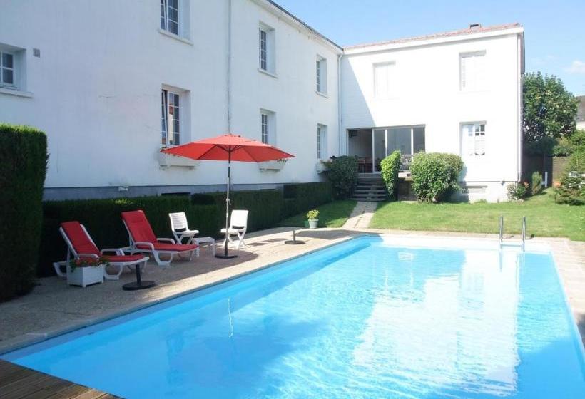 هتل Hôtel Des Biches