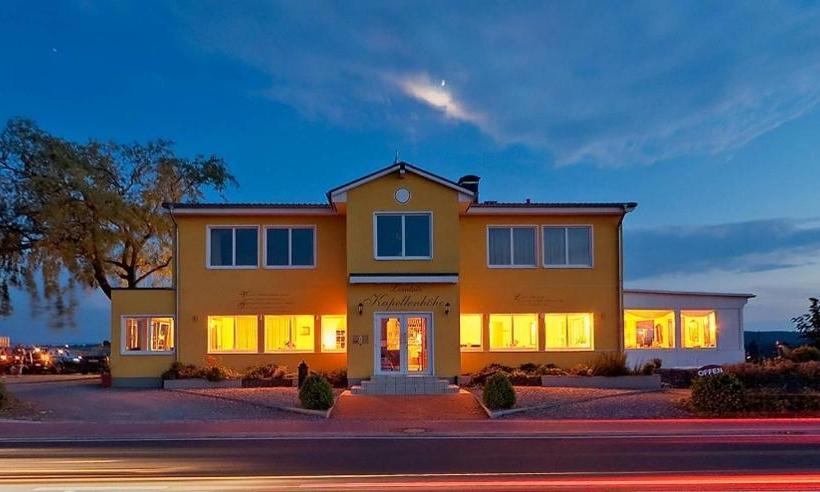 Landsitz Kapellenhöhe, Hotel Garni