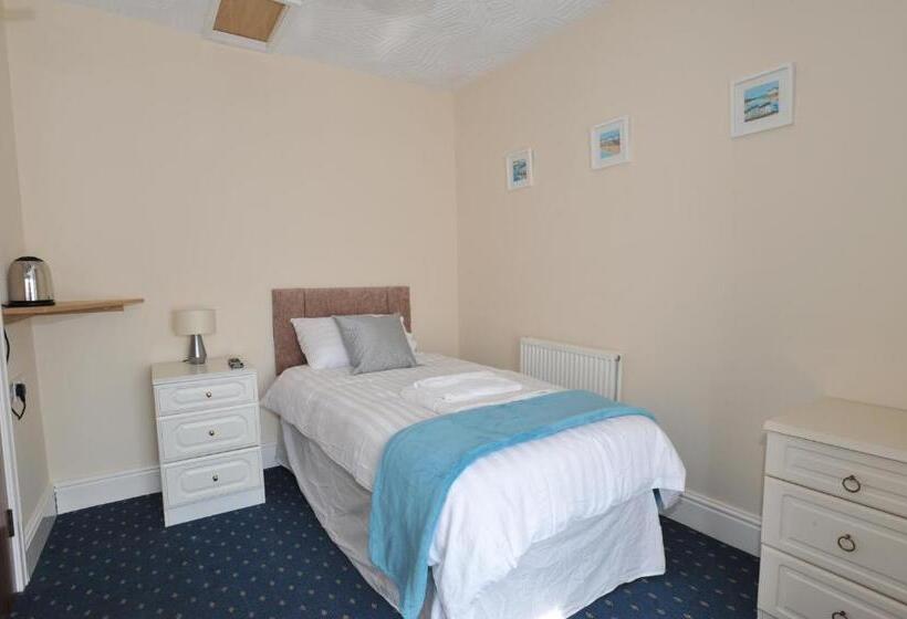 ペンション California Inn