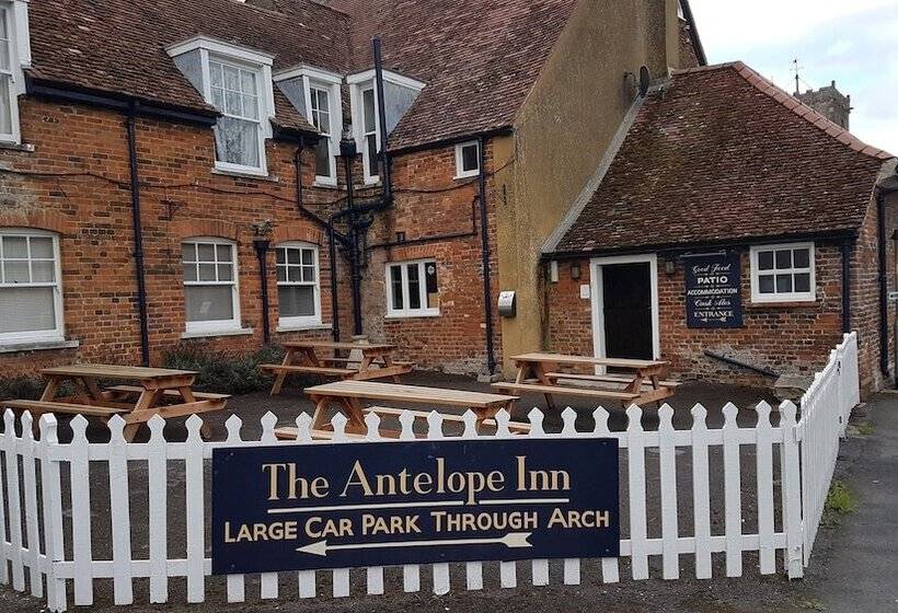 פונדק The Antelope At Upavon