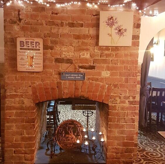 פונדק The Antelope At Upavon