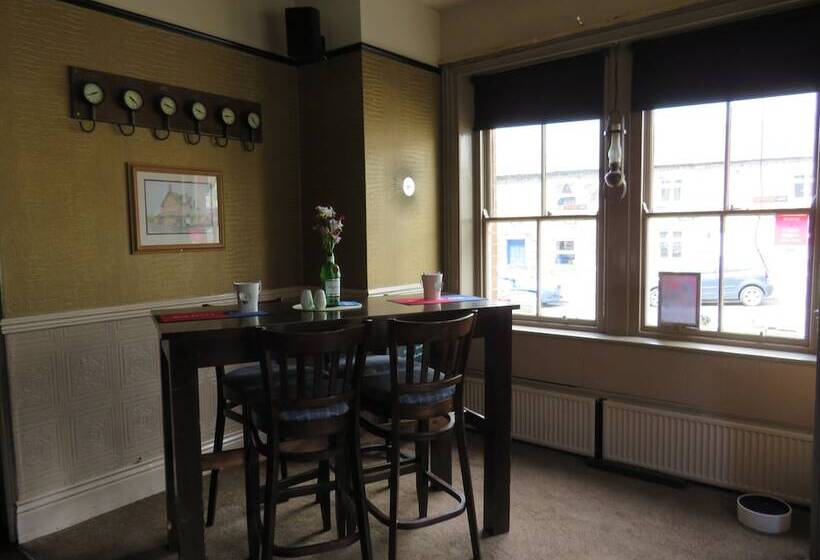 مبيت وإفطار The Queens Arms Hotel Acomb
