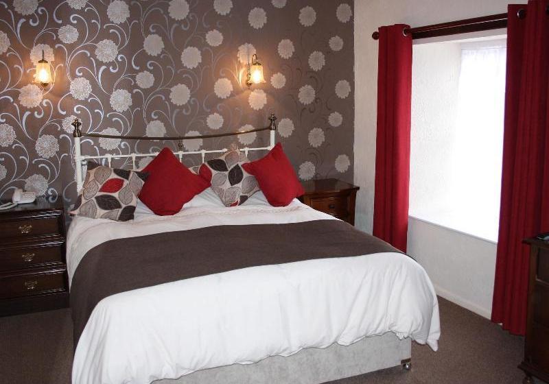 Half Moon Inn