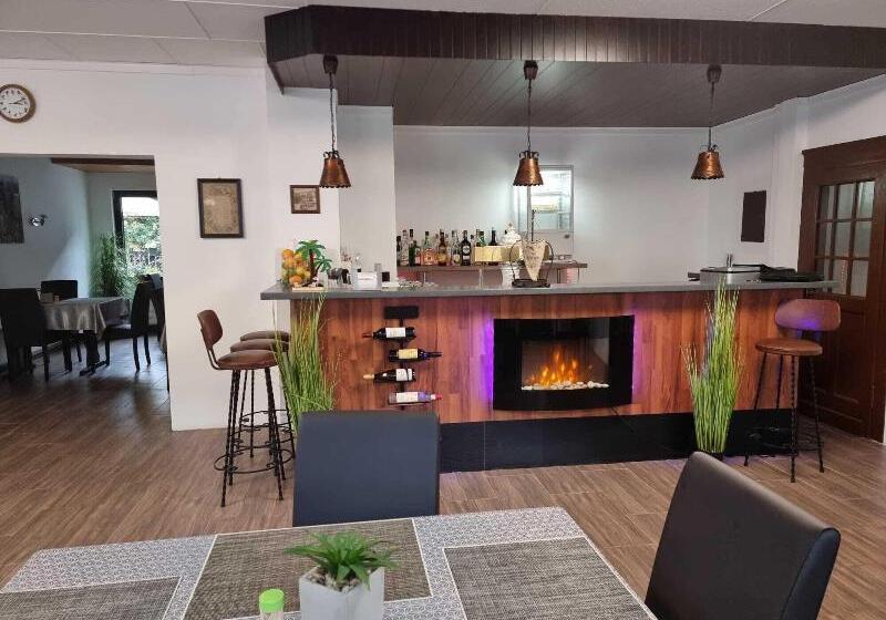 ペンション Niederdreisbacher Hof