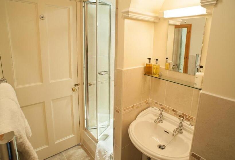 مبيت وإفطار Beera Farmhouse