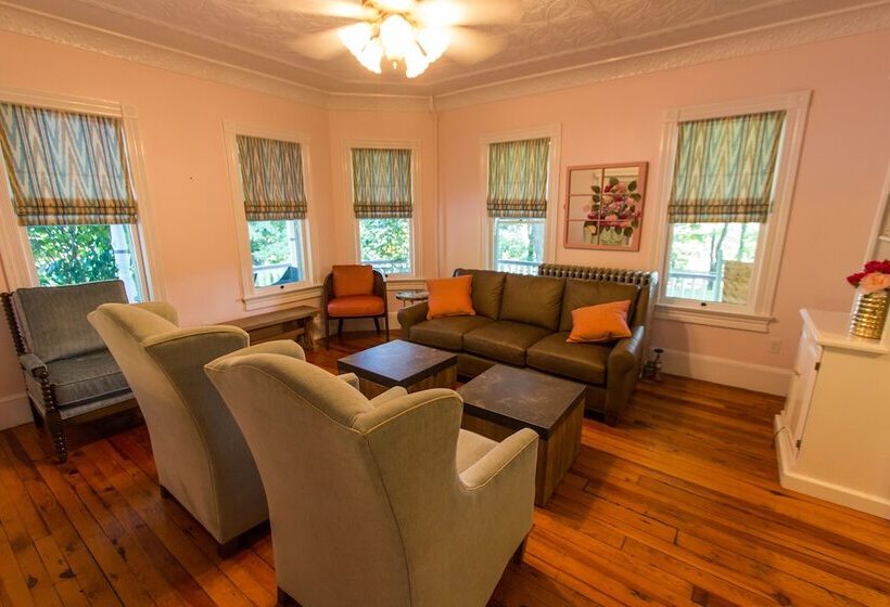 مبيت وإفطار Inn At Tyler Hill