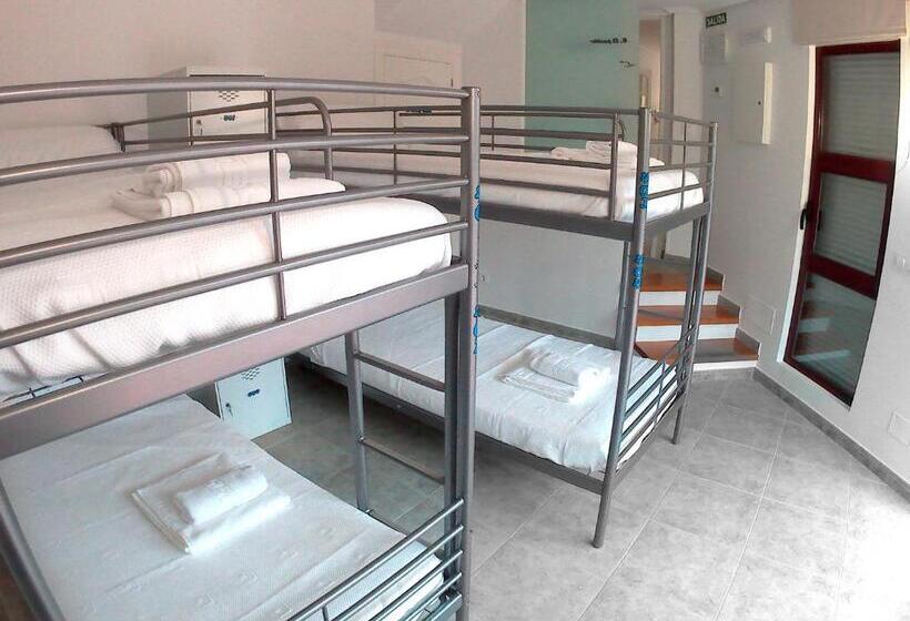 Bed and Breakfast Somo Surfskate Hostel