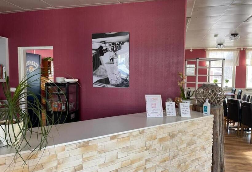 Dentas Hotell Raivi