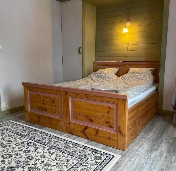 Hallagårdens B&b