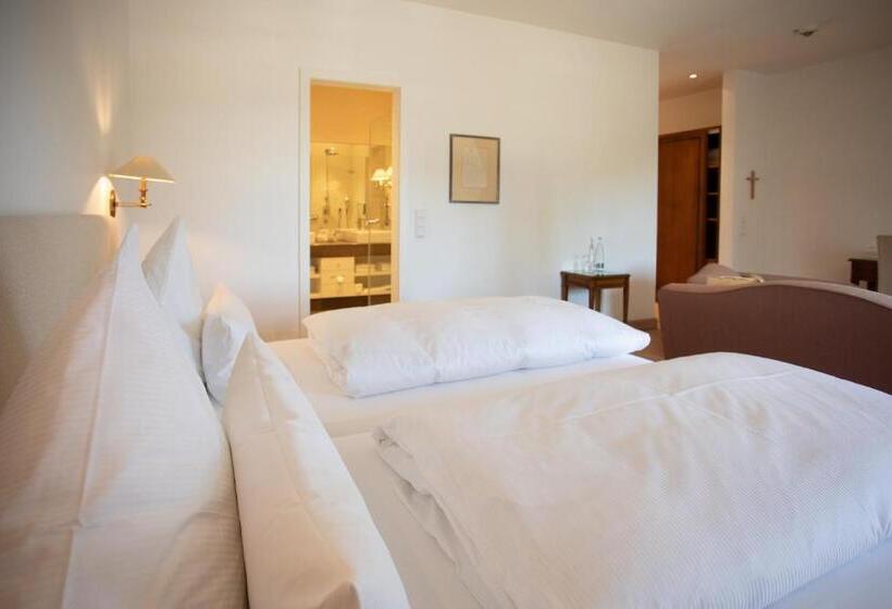 ホテル Restaurant Krone