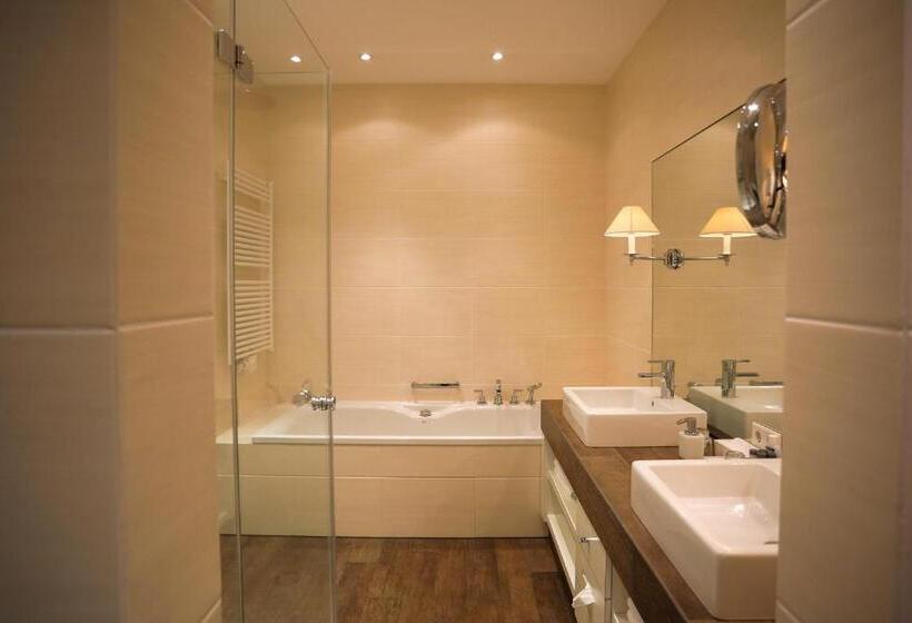 ホテル Restaurant Krone