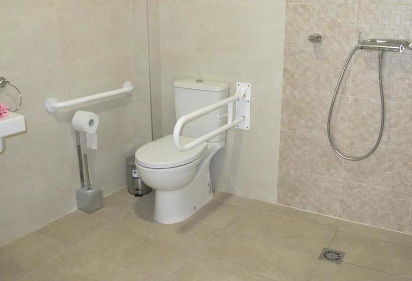 بنسيون Hostal Onteniente