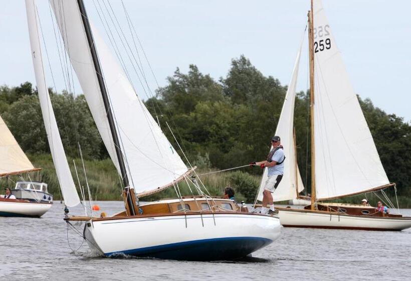 Ye Olde Saddlery B&b